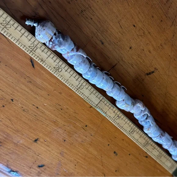 Juicy Chunky Puka Necklace - Picture 7 of 11